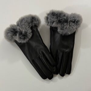 NEW: Elegant Black faux Leather Gloves with Gray Faux Fur Trim one size (S/M)